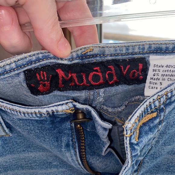 VINTAGE Mudd Yo! Juniors Jean Low Rise Capris - Picture 3 of 5